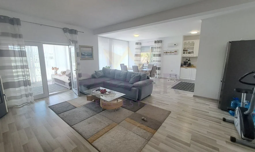 Продава къща с. Соколово, обл. Добрич - - снимка 1 - Имоти Премиер