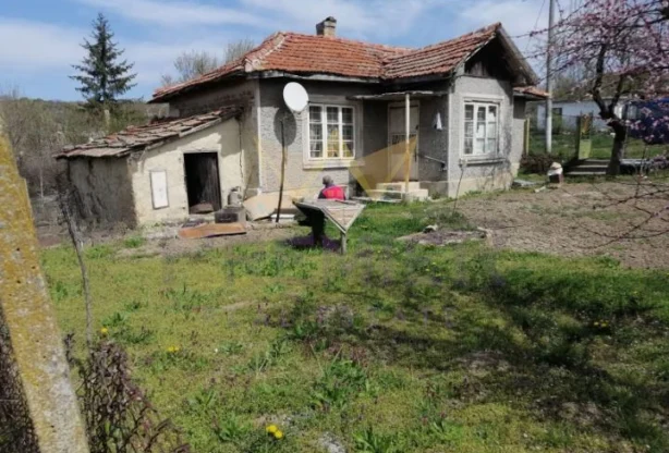 Агенция за недвижими имоти - Имоти Премиер - имот - 1080810, Цена: 12782.3 EUR