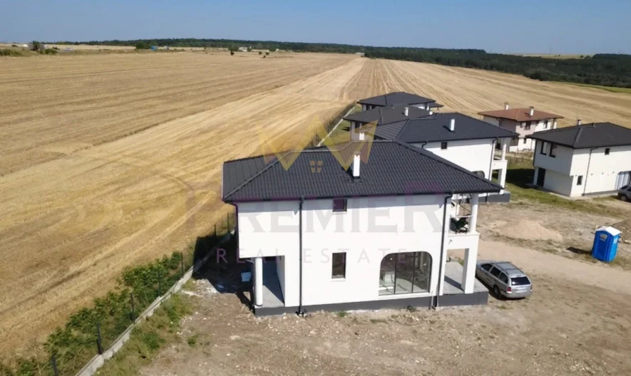 Продава Къща село Кичево област Варна - - снимка 5 - Имоти Премиер