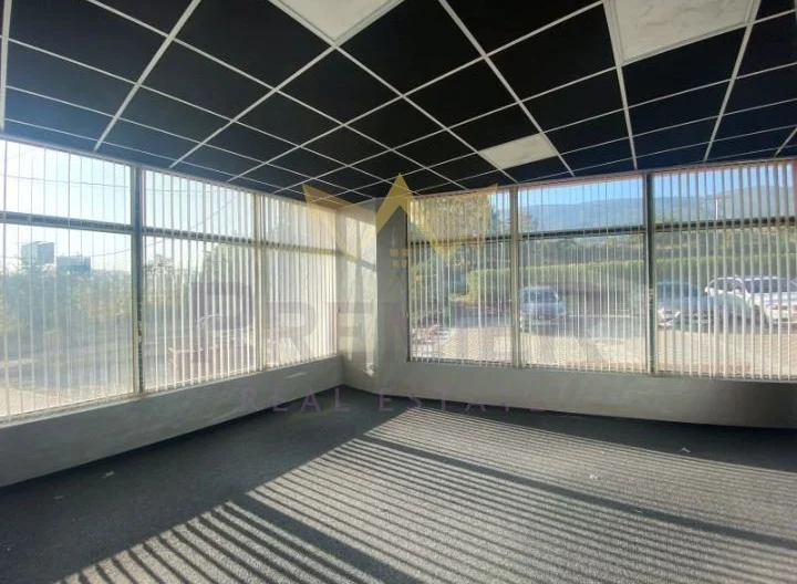 Агенция за недвижими имоти - Имоти Премиер - имот - 958000, Цена: 210000 EUR