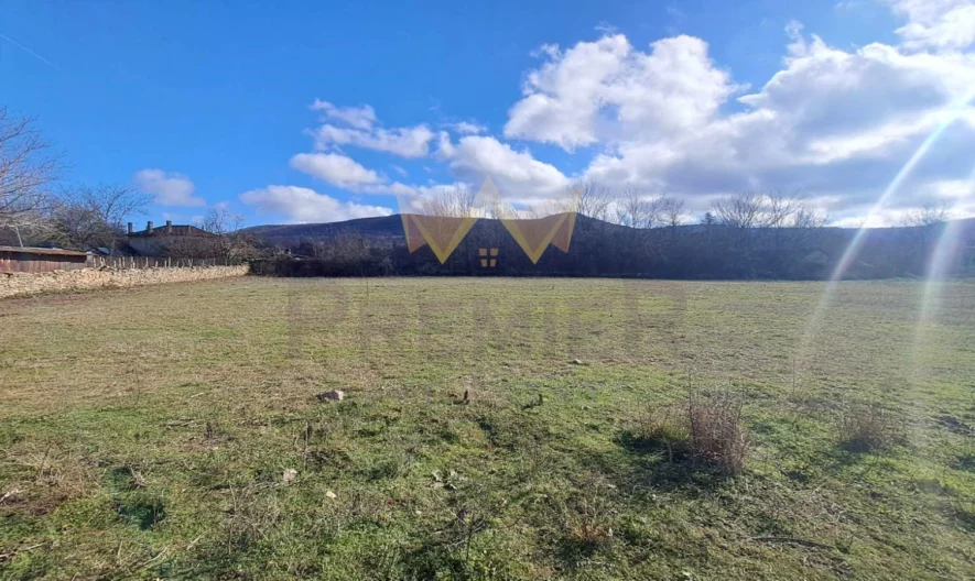 Продава парцел с. Петров дол Област Варна -  - снимка 6 - Имоти Премиер