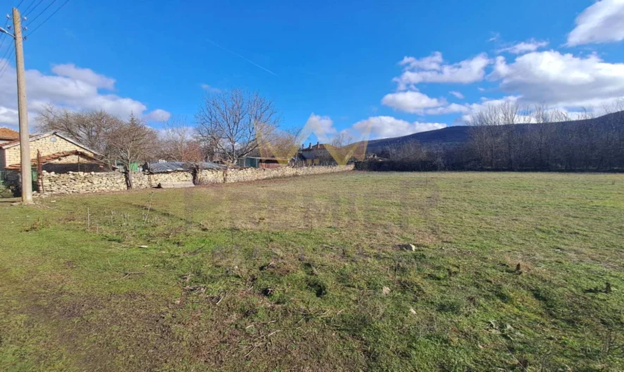 Продава парцел с. Петров дол Област Варна -  - снимка 9 - Имоти Премиер