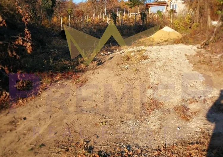 Продава парцел в м-т Боровец-юг, област Варна - - снимка 1 - Имоти Премиер