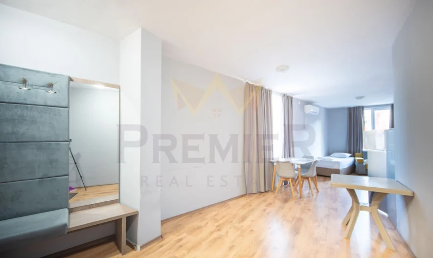 Продава просторен двустаен в гр. Поморие -  - снимка 1 - Имоти Премиер