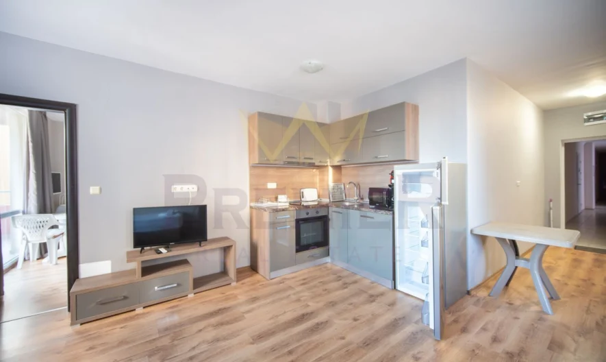 Продава просторен двустаен в гр. Поморие -  - снимка 2 - Имоти Премиер