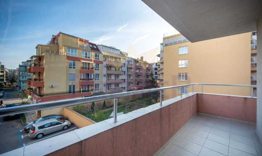 Продава просторен двустаен в гр. Поморие -  - снимка 6 - Имоти Премиер