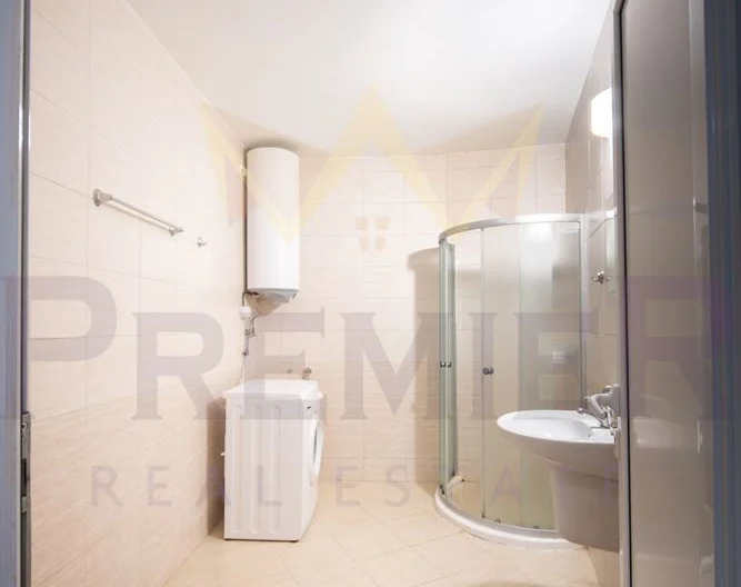 Продава просторен двустаен в гр. Поморие -  - снимка 9 - Имоти Премиер