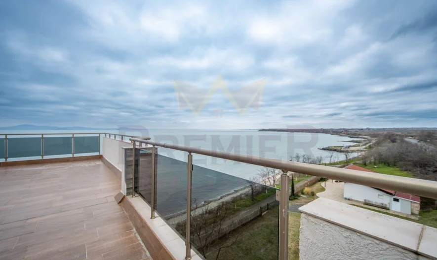 Продава просторен тристаен с уникална морска гледка в Поморие -  - снимка 25 - Имоти Премиер