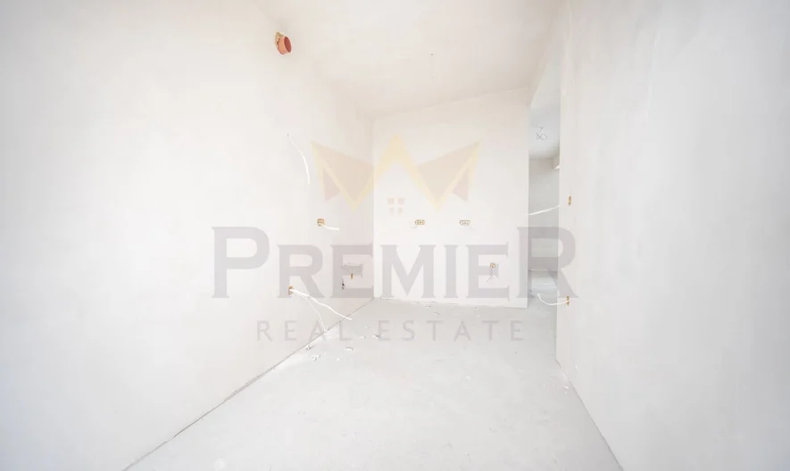 Продава се просторен тристаен апартамент в гр. Балчик -  - снимка 2 - Имоти Премиер