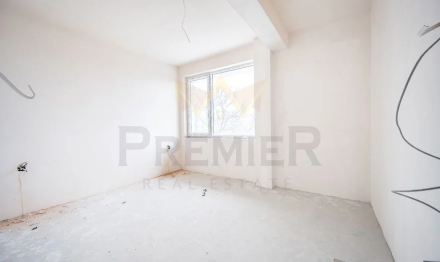 Продава се просторен тристаен апартамент в гр. Балчик -  - снимка 5 - Имоти Премиер