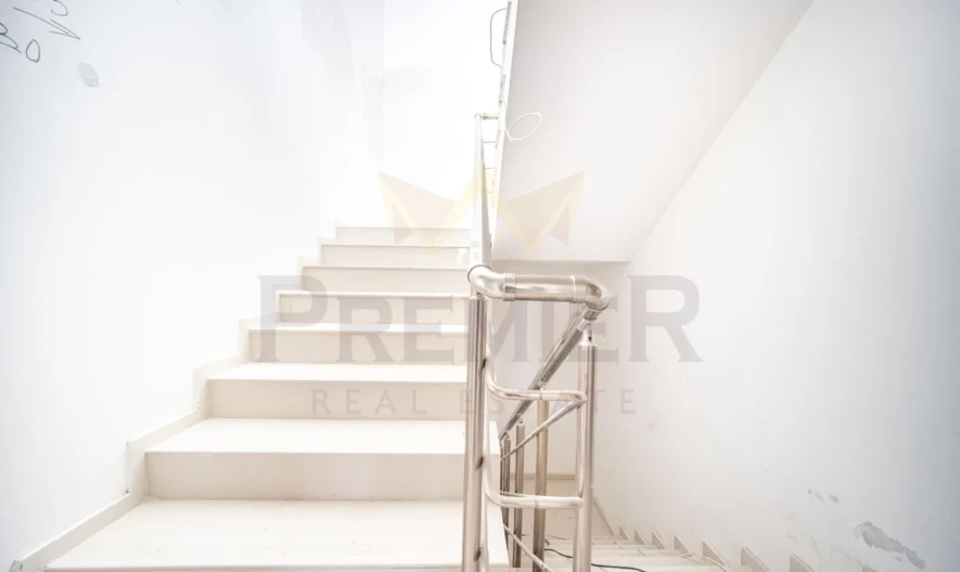 Продава се просторен тристаен апартамент в гр. Балчик -  - снимка 9 - Имоти Премиер