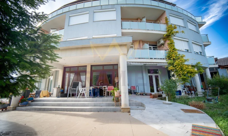 ? Продава се работещ хотел в сърцето на Кранево – отлична инвестиция край морето! ? -  - снимка 1 - Имоти Премиер