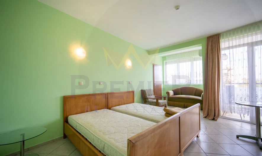 🏨 Продава се работещ хотел в сърцето на Кранево – отлична инвестиция край морето! 🌊 - - снимка 5 - Имоти Премиер