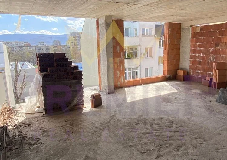 продава се тристаен в Кичук Париж -  - снимка 3 - Имоти Премиер