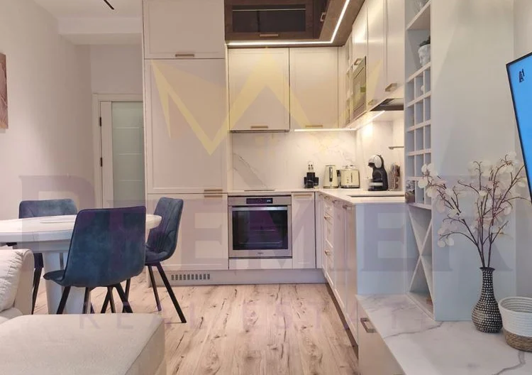 Продава стилен 3-стаен с изключителна локация в Бургас -  - снимка 3 - Имоти Премиер