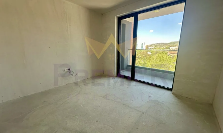 Продава тристаен апартамент – кв.Бриз -  - снимка 5 - Имоти Премиер