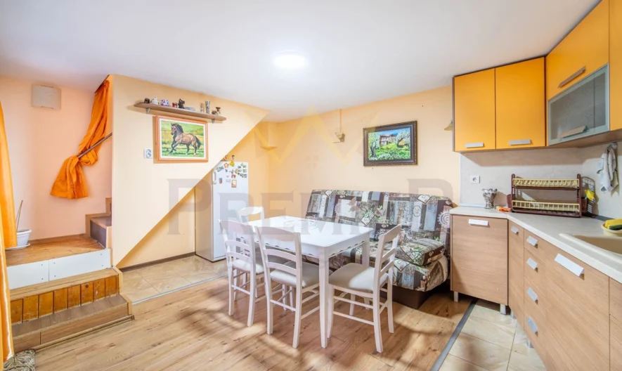 Продавам 3-стаен апартамент – Бриз - - снимка 2 - Имоти Премиер