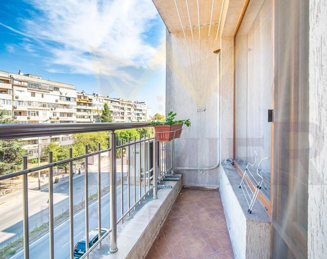 Продавам двустаен апартамент в района на Гранд мол -  - снимка 10 - Имоти Премиер