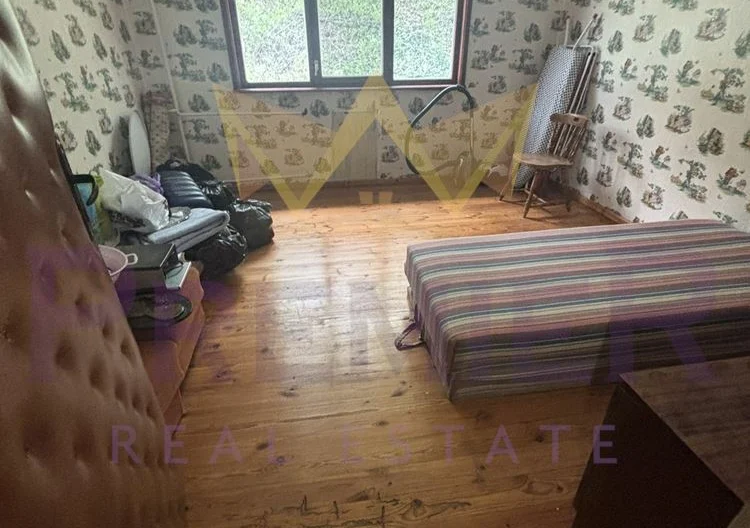 Продавам етаж от къща в кв Аспарухово -  - снимка 2 - Имоти Премиер