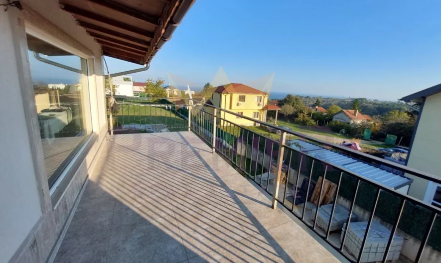 Продавам къща в м-т Прибой -  - снимка 9 - Имоти Премиер