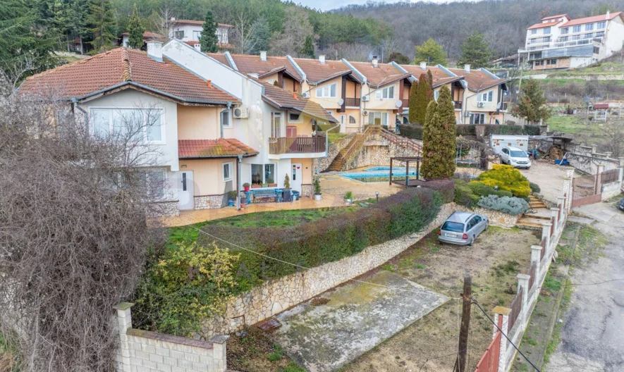 Продавам къща в село Рогачево - - снимка 21 - Имоти Премиер