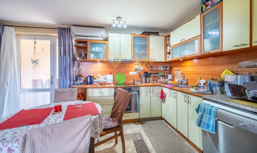 Продавам къща в село Рогачево - - снимка 4 - Имоти Премиер