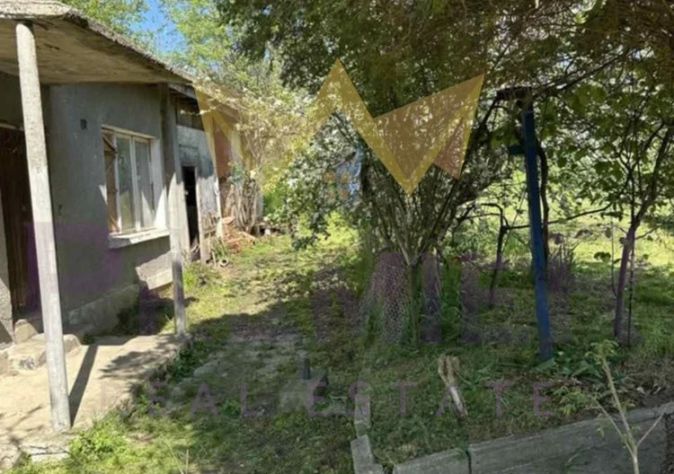 Продавам къща за ремонт в гр. Бяла -  - снимка 6 - Имоти Премиер