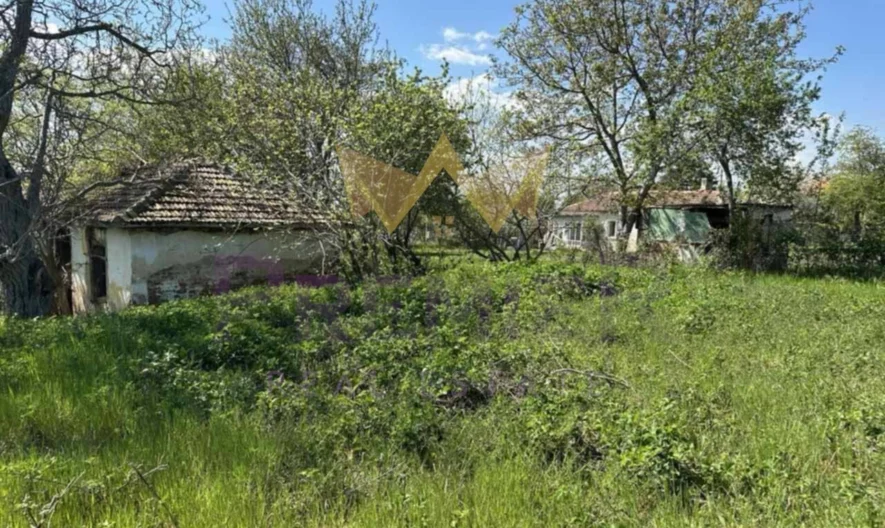 Продавам къща за ремонт в гр. Бяла -  - снимка 8 - Имоти Премиер