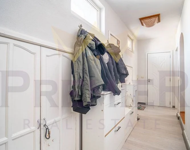 Продавам мезонет с гараж в Погреби - - снимка 10 - Имоти Премиер