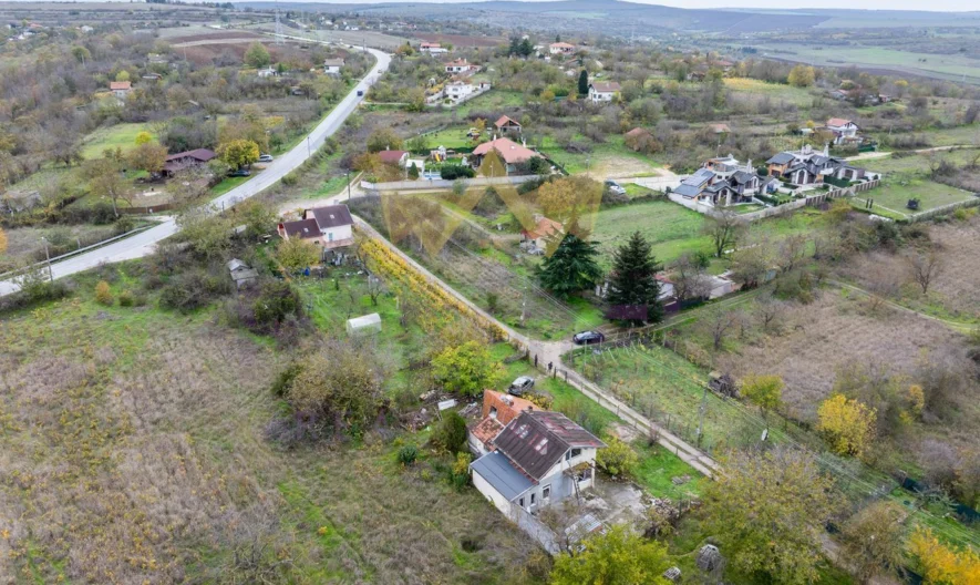 Продавам парцел в м-т Лазур -  - снимка 7 - Имоти Премиер