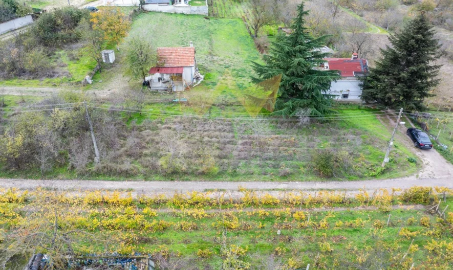 Продавам парцел в м-т Лазур - - снимка 7 - Имоти Премиер