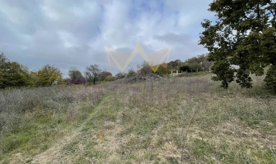 Продавам парцел в Манастирски рид -  - снимка 1 - Имоти Премиер