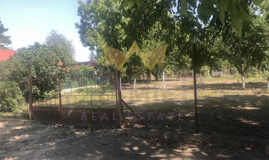 Продавам парцел в с. Суворово -  - снимка 5 - Имоти Премиер