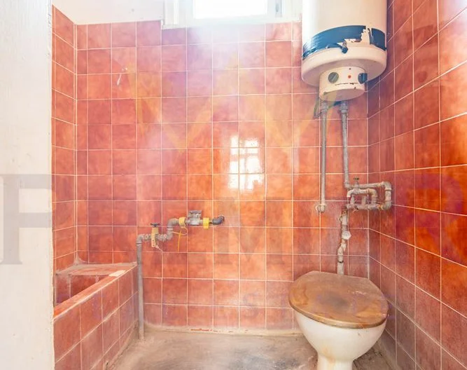 ПРОДАВАТ СЕ ДВЕ КЪЩИ В С.ЛИВАДА -  - снимка 30 - Имоти Премиер