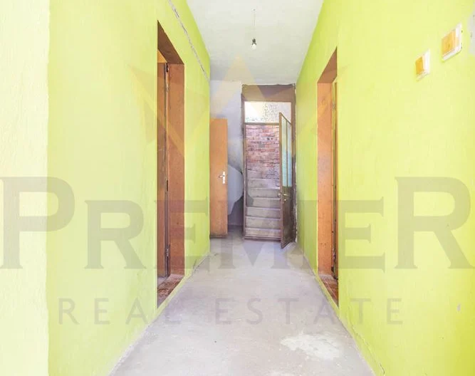 ПРОДАВАТ СЕ ДВЕ КЪЩИ В С.ЛИВАДА -  - снимка 9 - Имоти Премиер