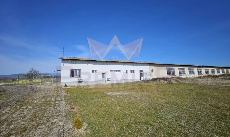 Производствена сграда с жилищна част и парцел в с.Бегово -  - снимка 16 - Имоти Премиер