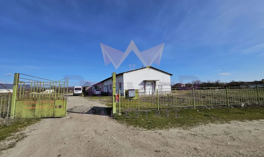 Производствена сграда с жилищна част и парцел в с.Бегово -  - снимка 3 - Имоти Премиер