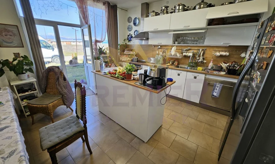 Производствена сграда с жилищна част и парцел в с.Бегово -  - снимка 6 - Имоти Премиер