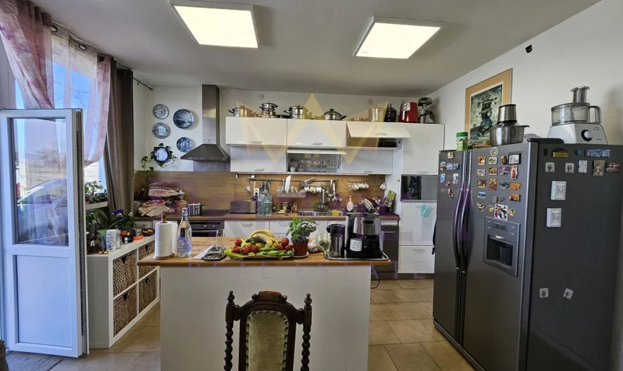 Производствена сграда с жилищна част и парцел в с.Бегово -  - снимка 9 - Имоти Премиер