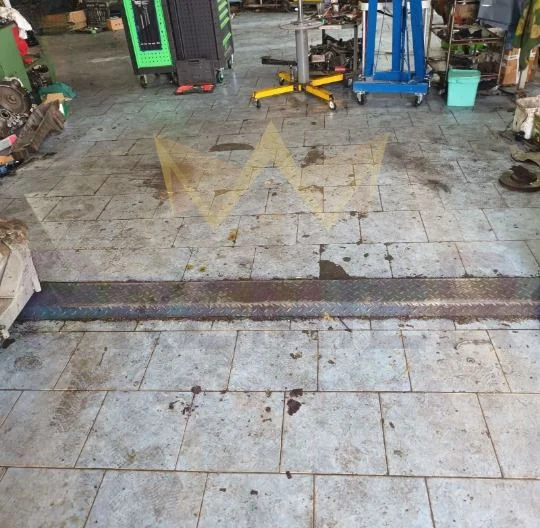 Промишлена сграда / Склад – действащ автосервиз -  - снимка 3 - Имоти Премиер