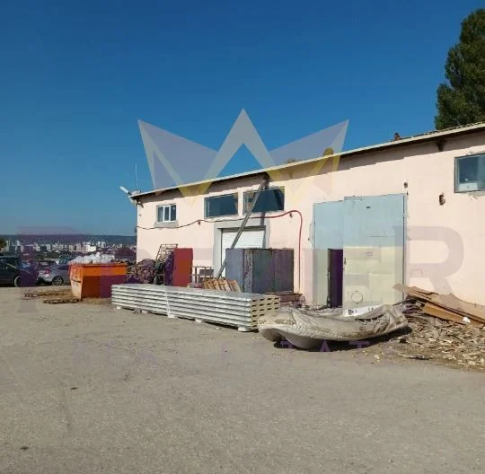 Промишлена сграда / Склад – действащ автосервиз -  - снимка 9 - Имоти Премиер