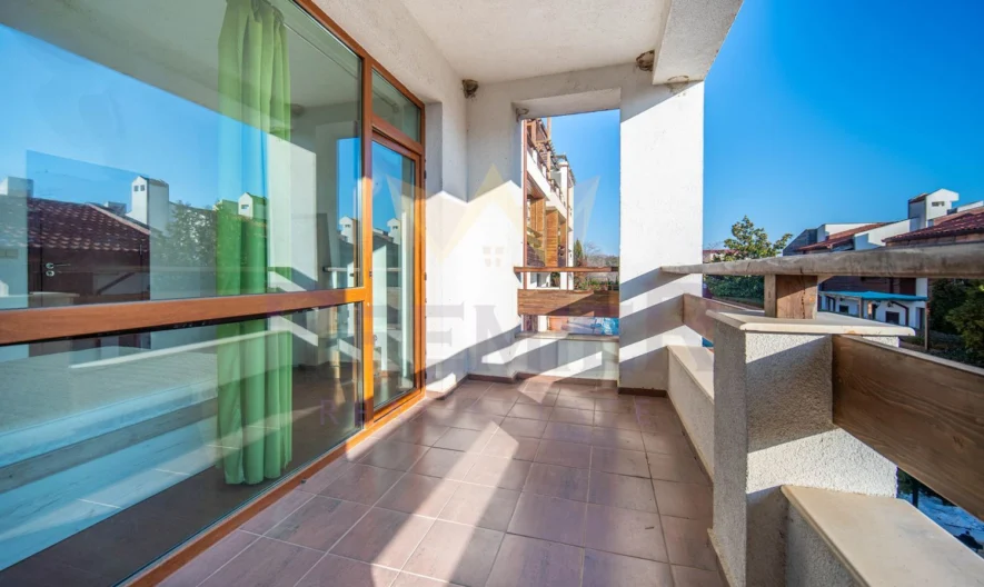 Просторен 3-стаен апартамент на две нива на първа линия в к.к. Бялата Лагуна (местност Икантълъка) – гр. Балчик, обл. Добрич. - - снимка 14 - Имоти Премиер