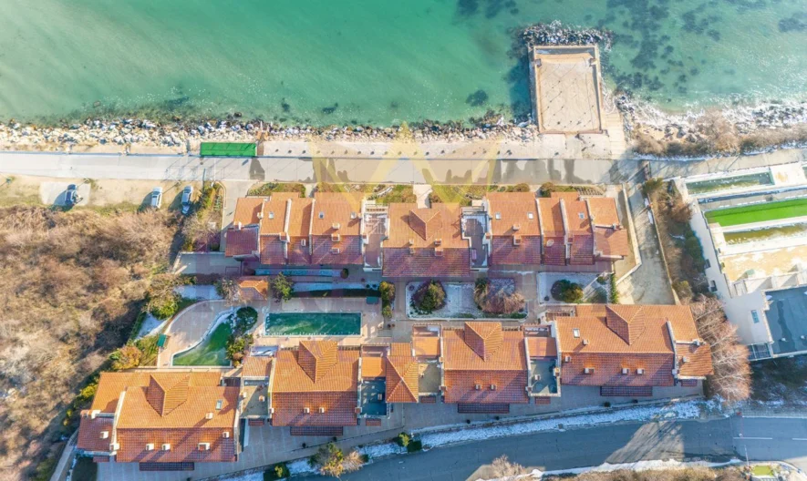 Просторен 3-стаен апартамент на две нива на първа линия в к.к. Бялата Лагуна (местност Икантълъка) – гр. Балчик, обл. Добрич. - - снимка 20 - Имоти Премиер