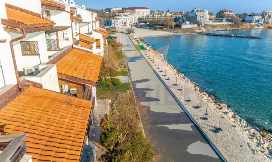 Просторен 3-стаен апартамент на две нива на първа линия в к.к. Бялата Лагуна (местност Икантълъка) – гр. Балчик, обл. Добрич. - - снимка 21 - Имоти Премиер