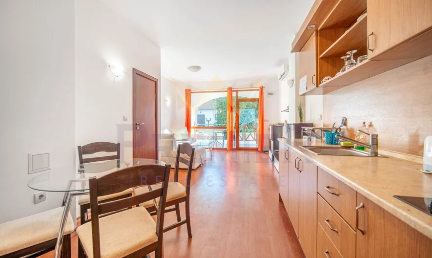 Просторен 3-стаен апартамент на две нива на първа линия в к.к. Бялата Лагуна (местност Икантълъка) – гр. Балчик, обл. Добрич. - - снимка 7 - Имоти Премиер