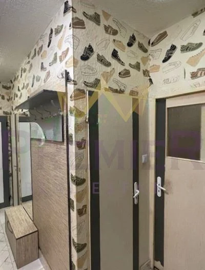 Просторен 3-стаен апартамент в сърцето на Люлин 8 - - снимка 13 - Имоти Премиер