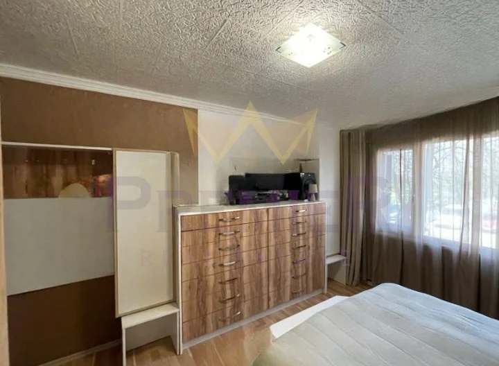 Просторен 3-стаен апартамент в сърцето на Люлин 8 - - снимка 16 - Имоти Премиер