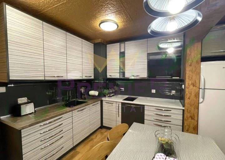 Просторен 3-стаен апартамент в сърцето на Люлин 8 - - снимка 6 - Имоти Премиер