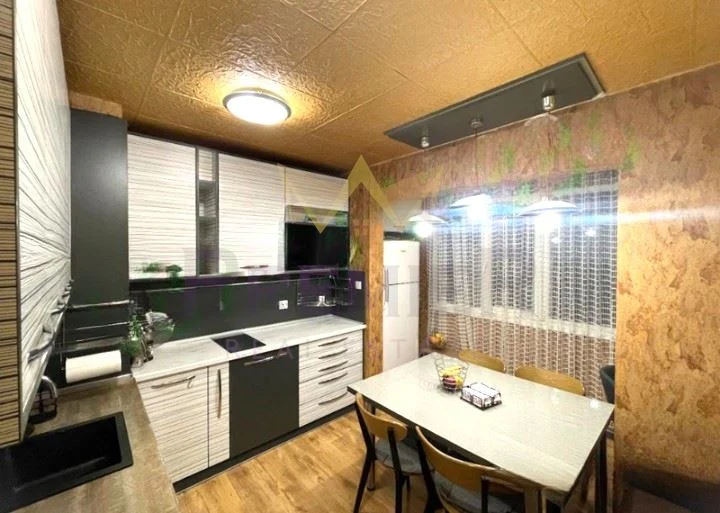 Просторен 3-стаен апартамент в сърцето на Люлин 8 - - снимка 8 - Имоти Премиер