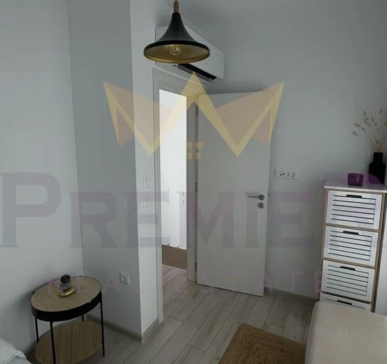 Просторен 3-стаен апартамент в живописния район м-т Кабакум, Варна -  - снимка 10 - Имоти Премиер